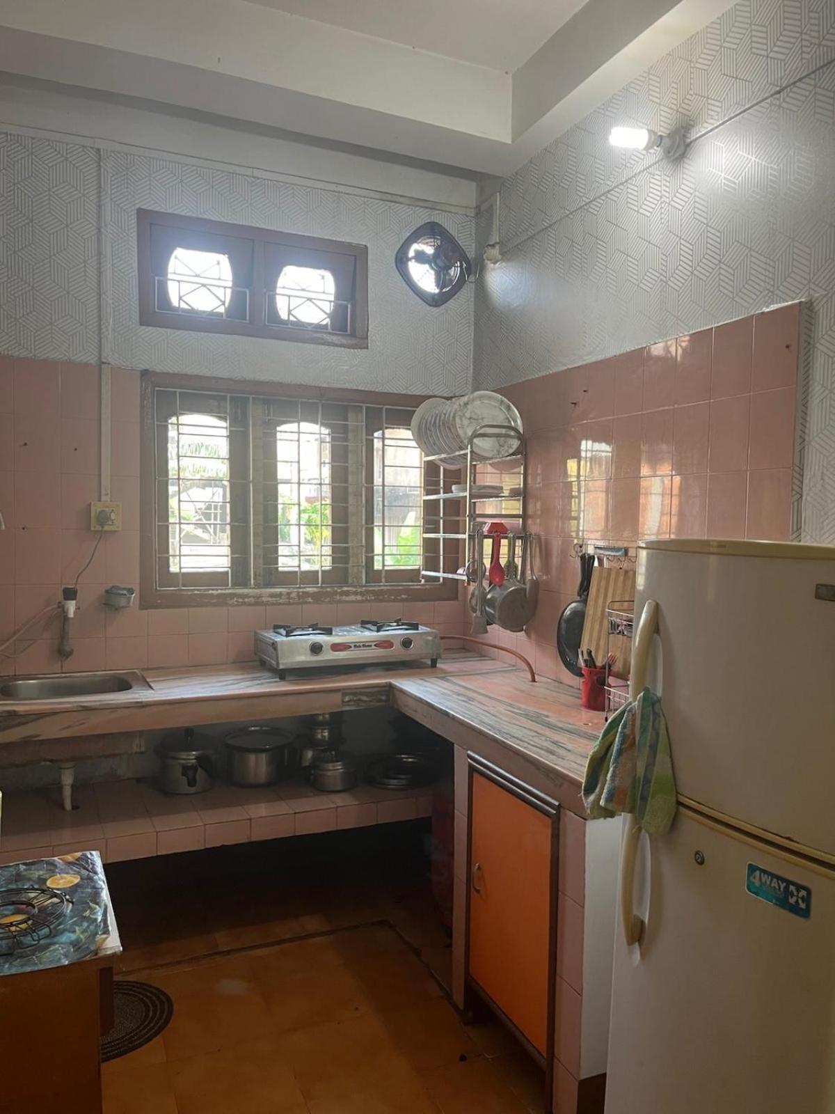 Amazing Homestay Ґувахаті Екстер'єр фото
