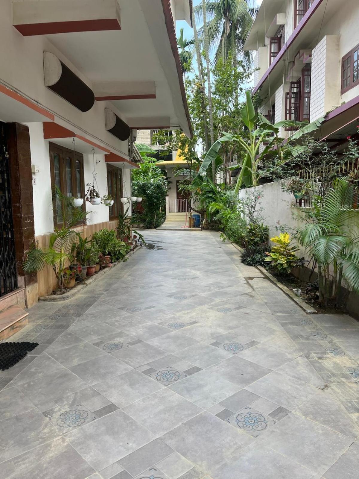 Amazing Homestay Ґувахаті Екстер'єр фото
