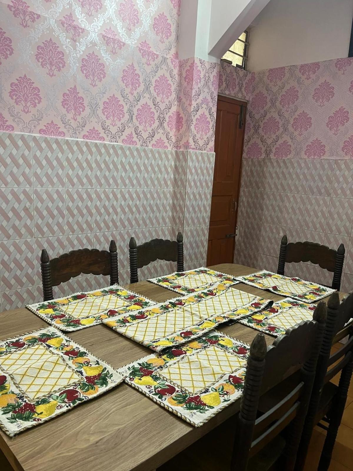 Amazing Homestay Ґувахаті Екстер'єр фото
