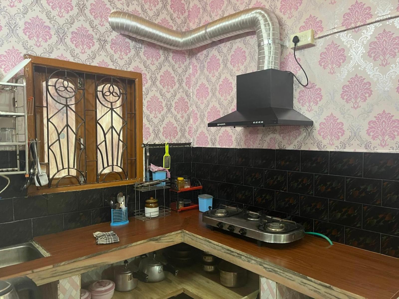 Amazing Homestay Ґувахаті Екстер'єр фото